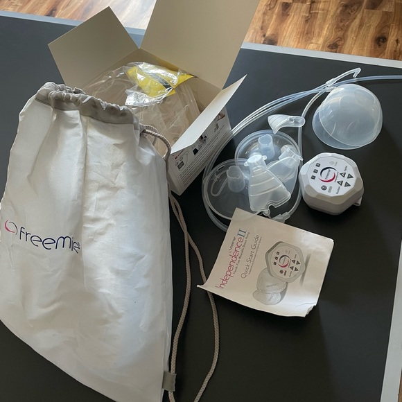 Freemie Pump and extra set of cups - Picture 7 of 9